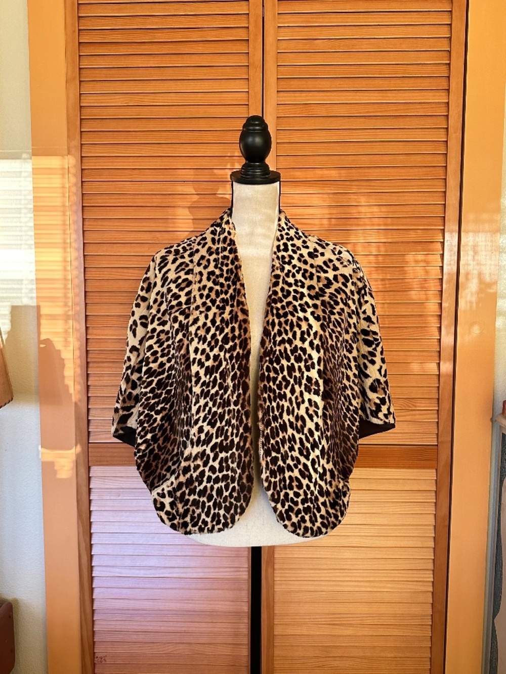 Vintage LEOPARD Print REAL Fur Cape: 1940s "Greenblatts" Bolero JACKET